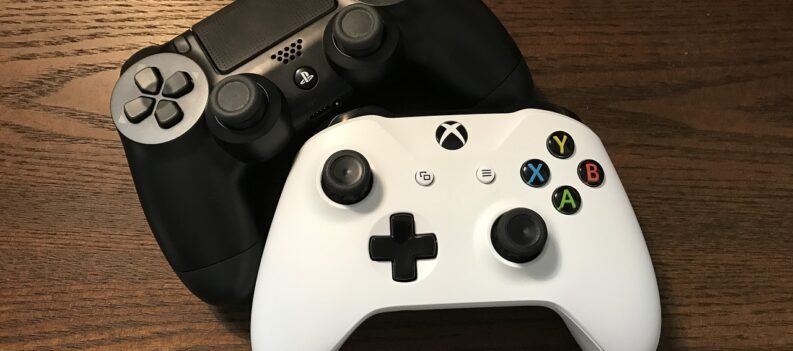 Should I Download Xbox and PlayStation Games or Buy Them on a Disc?