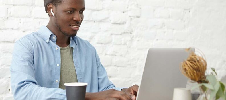 Roblox - How to Send a Private Message in Game