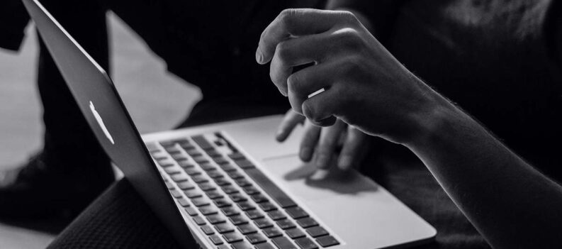 can overwatch be played on mac