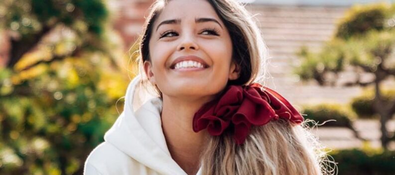 How tall is Valkyrae